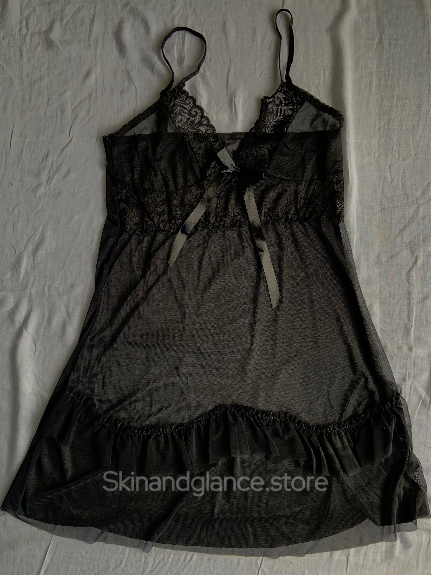 Own the night in all black everything π€β¨