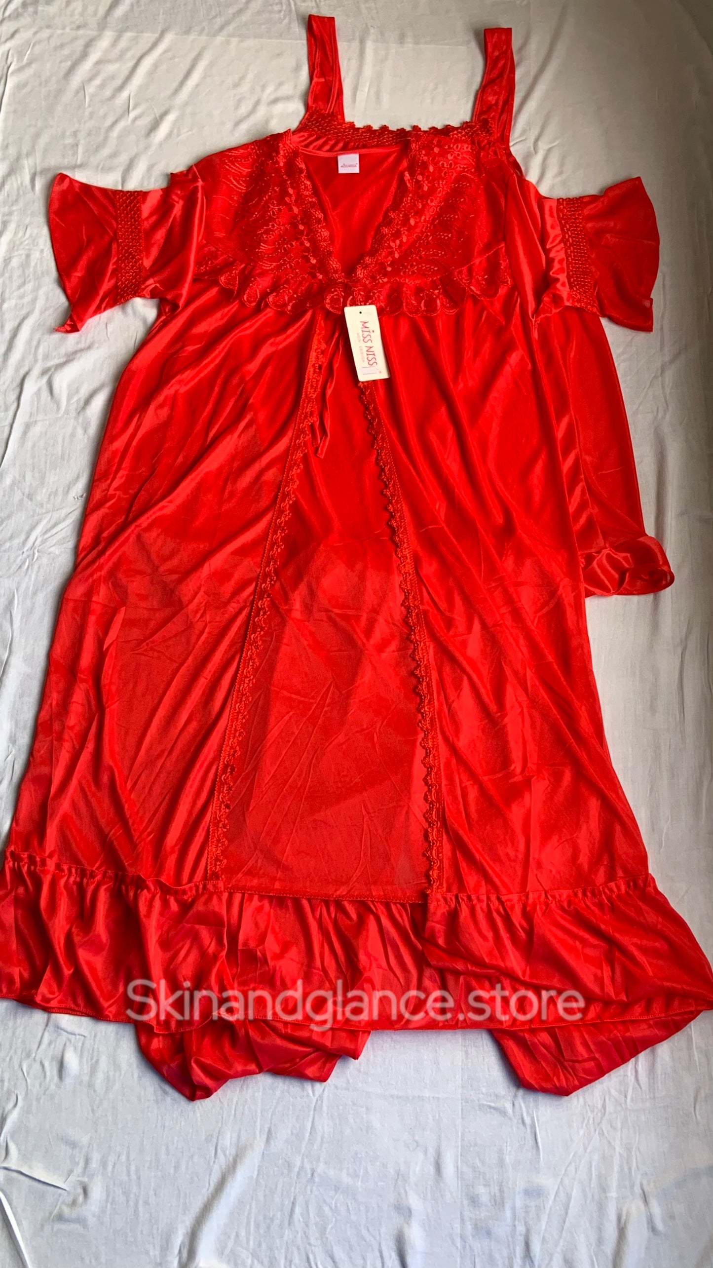 Luxurious 3-piece satin nightwear set