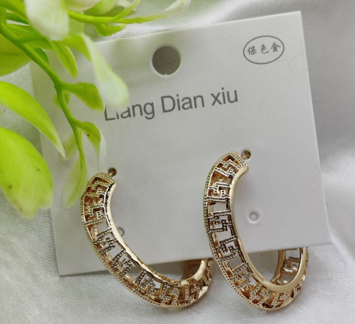 Imported Elegant Unique types Earrings – Luxurious Gold Finish | Best Quality Artificial Earrings For Girls & Women