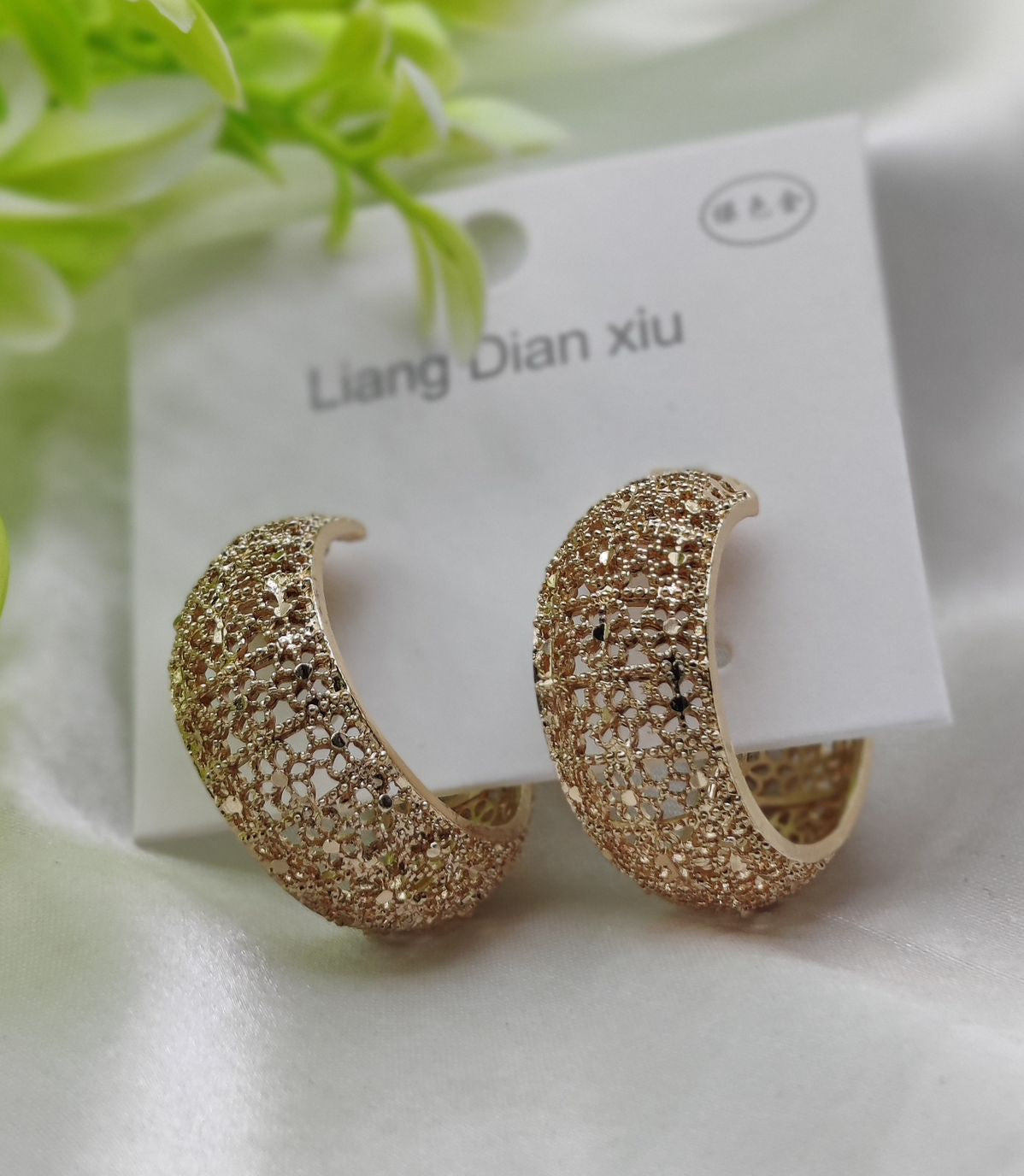 Imported Elegant Unique types Earrings – Luxurious Gold Finish | Best Quality Artificial Earrings For Girls & Women