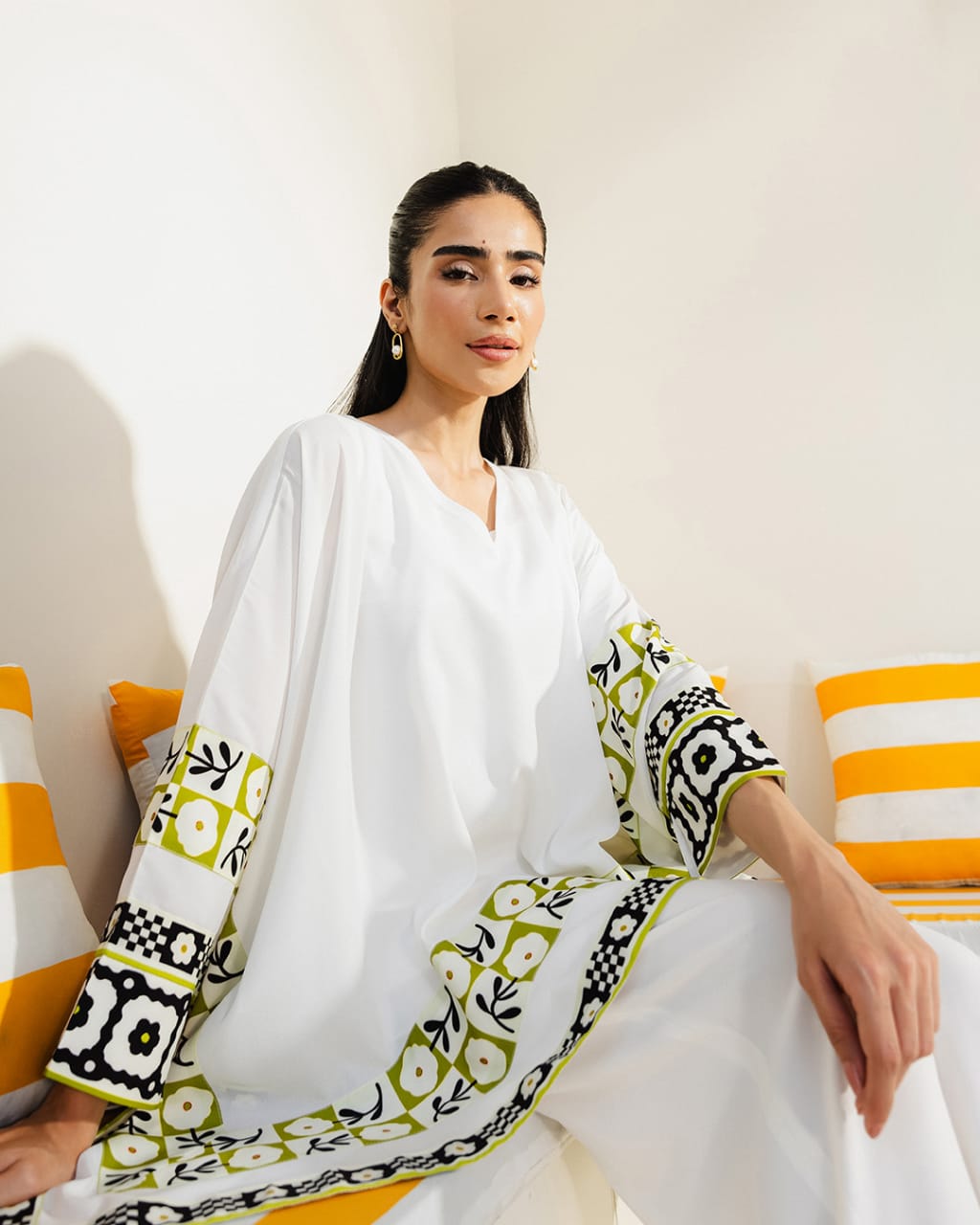 Women's 3-Piece Swiss Lawn Printed Suit – White, Medium Size, Shirt, Trouser & Inner Set, Elegant Summer Outfit