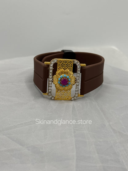 Antique Jewel Bracelet with diferent strap colors, 24 karat Gold Plated Jewel