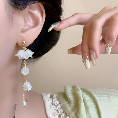 Pearl Korean Flower Earrings For Women – Elegant White Floral Design With Classic Pearl Detailing | Stylish Fashion Jewelry For Parties, Weddings, And Daily Wear